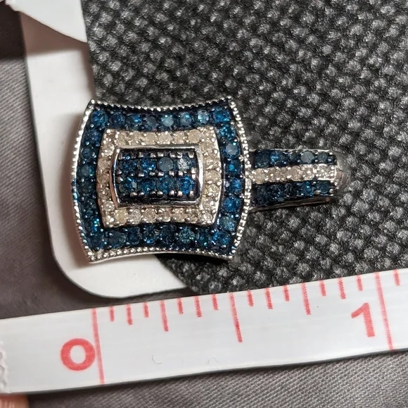 Blue and silver real diamond paint 1 and 1/2 carats - Picture 8 of 13